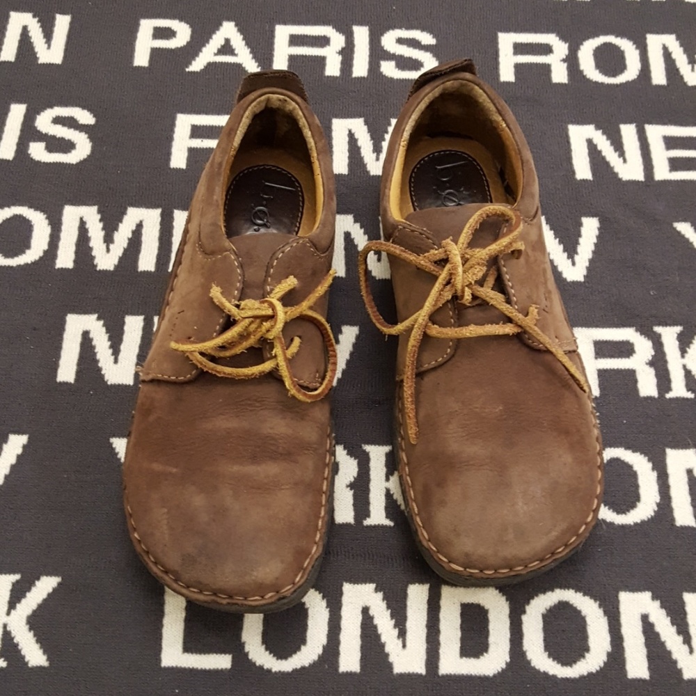 boc/Born Brown Suede Shoes
